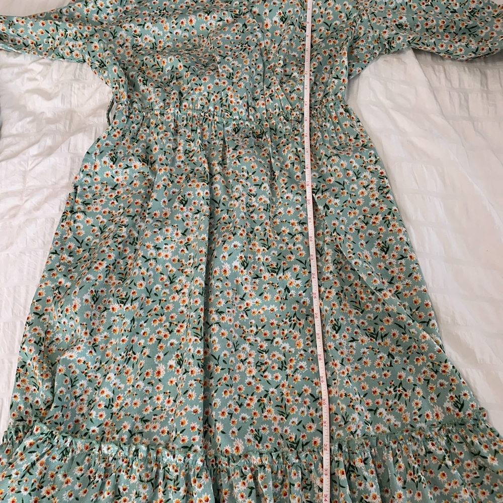 Davi & Dani Floral Dress - Picture 15 of 16